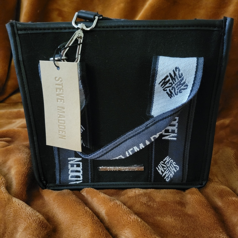 NWT viral Steve Madden canvas Bwebber tote